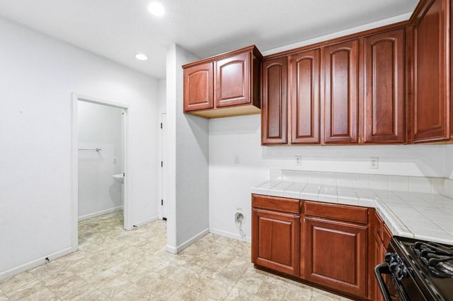 1949 Linden Rd, West Sacramento, CA 95691