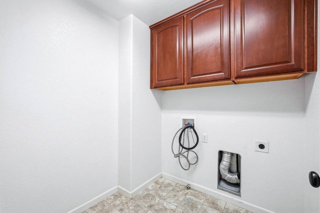 1949 Linden Rd, West Sacramento, CA 95691