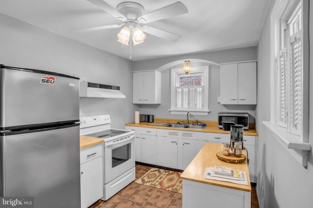 286 WALTON ST, Lemoyne, PA 17043