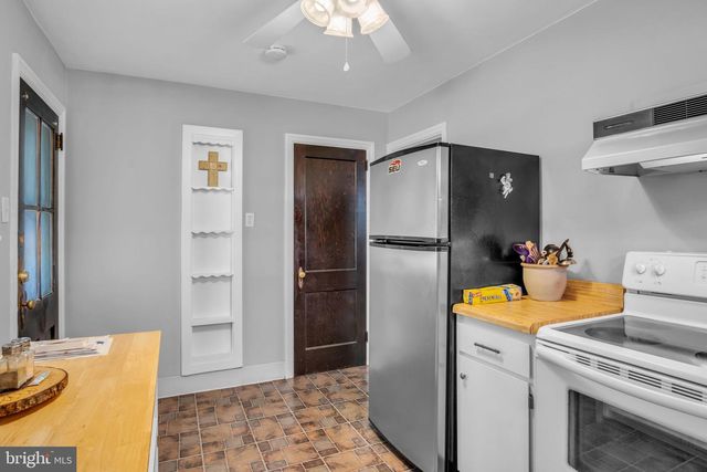 286 WALTON ST, Lemoyne, PA 17043