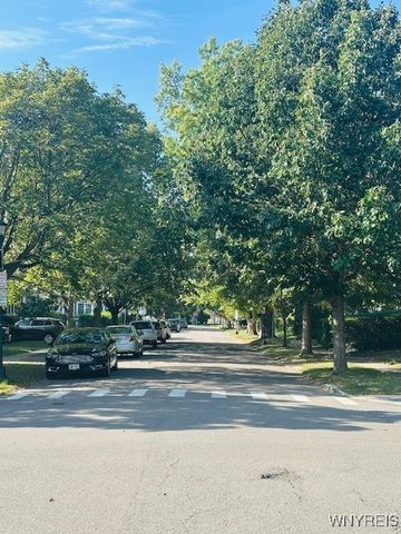 58 Montrose Avenue, Buffalo, NY 14214