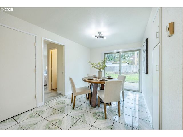 5982 G St, Springfield, OR 97478