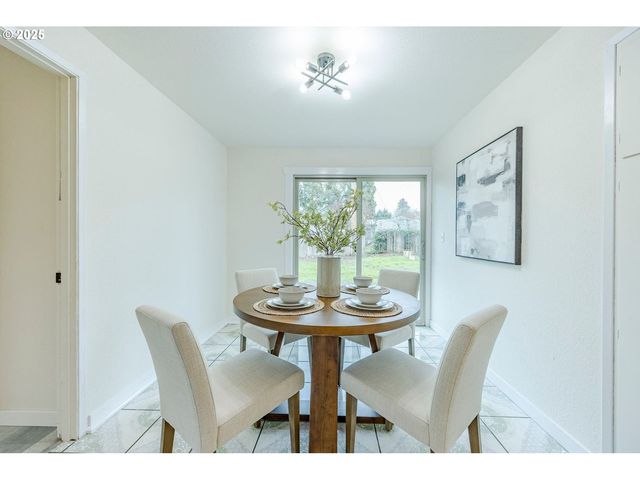 5982 G St, Springfield, OR 97478