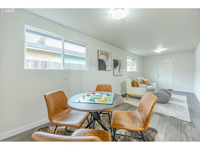 5982 G St, Springfield, OR 97478