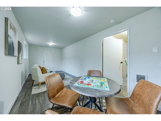 5982 G St, Springfield, OR 97478