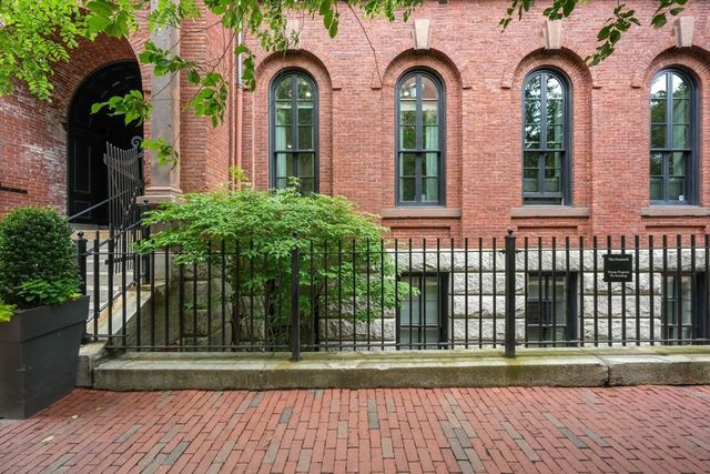 21 Father Francis Gilday 112, Boston, MA 02118