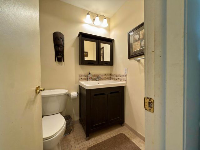 465 Flanders J, Delray Beach, FL 33484