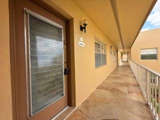 465 Flanders J, Delray Beach, FL 33484