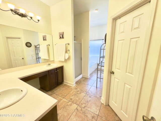 100 Sandy Brook Lane, Lafayette, LA 70508