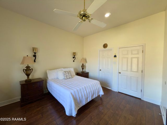 100 Sandy Brook Lane, Lafayette, LA 70508