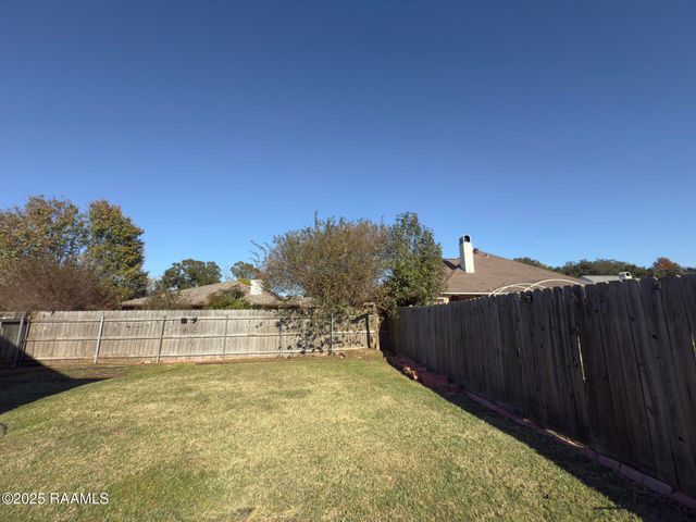 100 Sandy Brook Lane, Lafayette, LA 70508