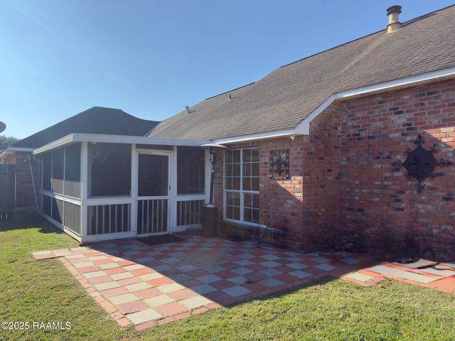 100 Sandy Brook Lane, Lafayette, LA 70508