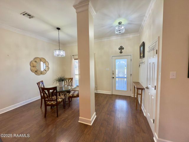 100 Sandy Brook Lane, Lafayette, LA 70508