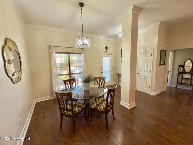 100 Sandy Brook Lane, Lafayette, LA 70508