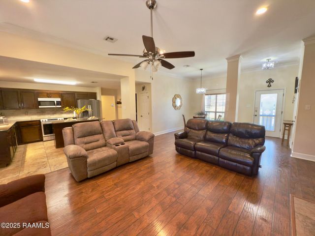 100 Sandy Brook Lane, Lafayette, LA 70508