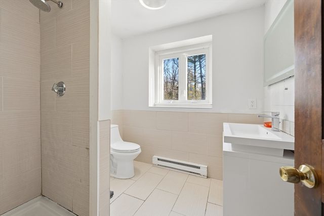 251 Poquanticut Ave, Easton, MA 02356
