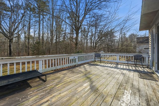 251 Poquanticut Ave, Easton, MA 02356