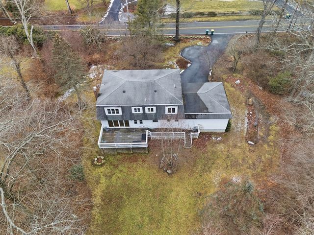 251 Poquanticut Ave, Easton, MA 02356