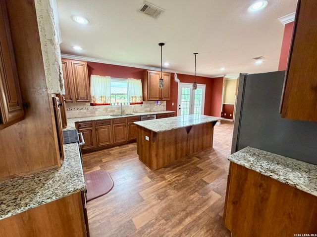 8824 W Fm 140, Charlotte, TX 78011