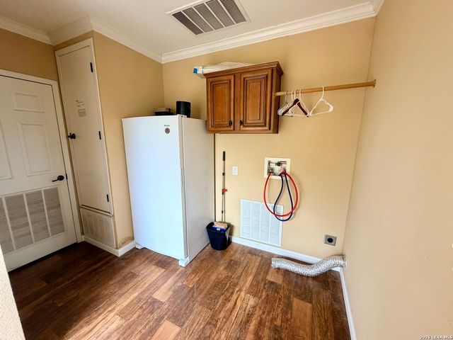 8824 W Fm 140, Charlotte, TX 78011