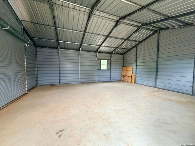 8824 W Fm 140, Charlotte, TX 78011