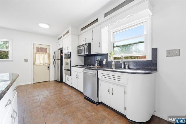 83 Franklin Street, Bloomfield, NJ 07003