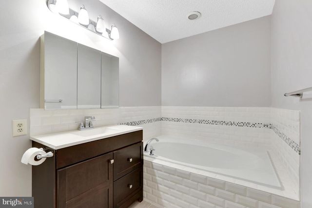 140 BARROW, Princeton, NJ 08540