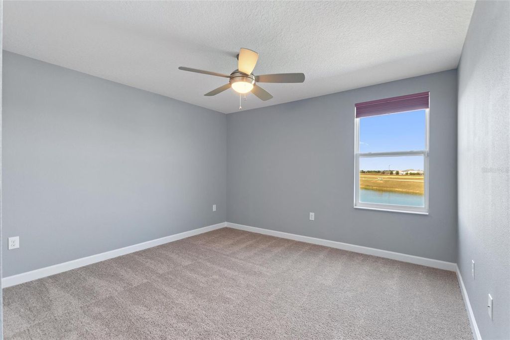 Image 18 of property listing at 1463 BUNKER DRIVE, Davenport, FL 33896