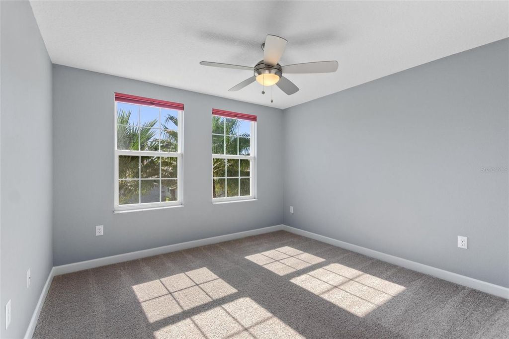 Image 20 of property listing at 1463 BUNKER DRIVE, Davenport, FL 33896