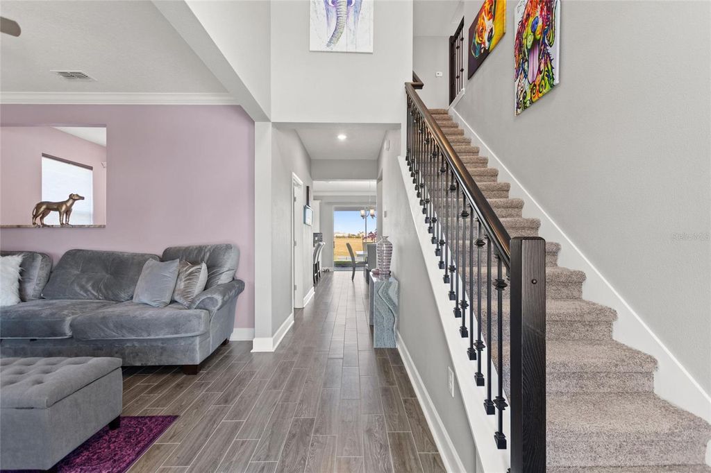 Image 3 of property listing at 1463 BUNKER DRIVE, Davenport, FL 33896