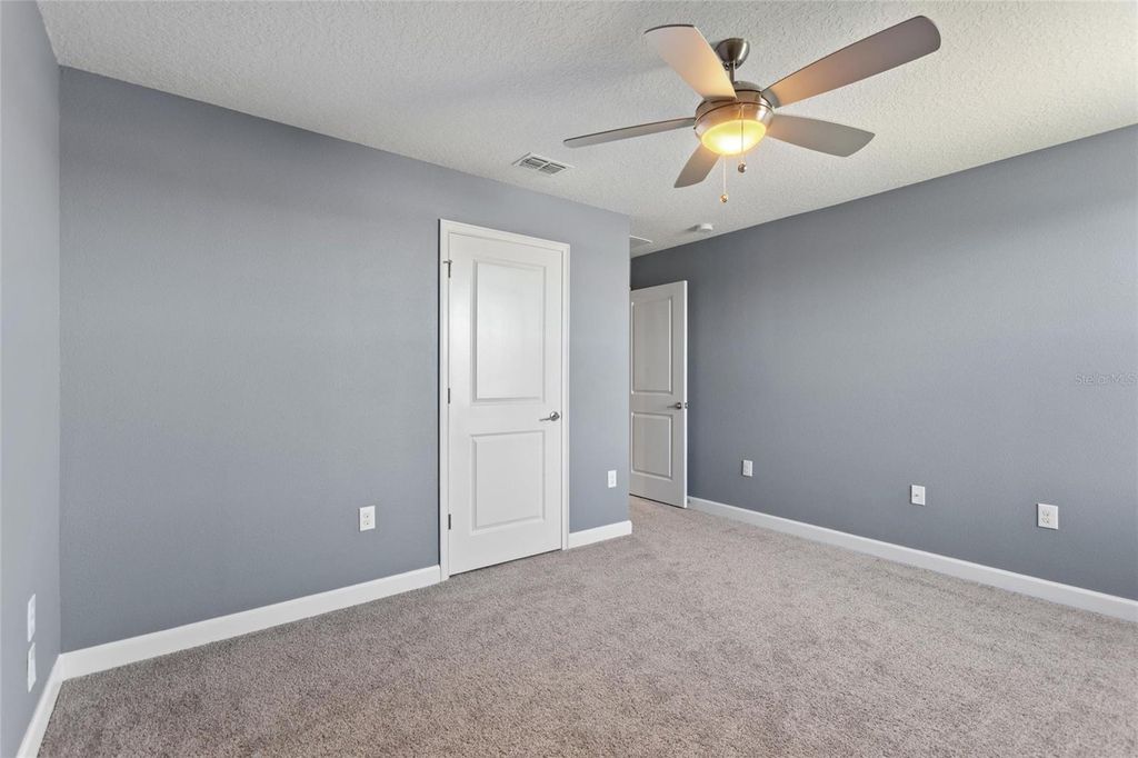 Image 23 of property listing at 1463 BUNKER DRIVE, Davenport, FL 33896