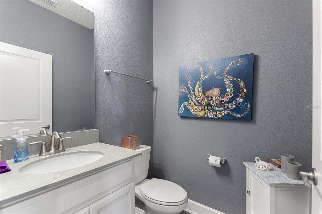 Image 5 of property listing at 1463 BUNKER DRIVE, Davenport, FL 33896