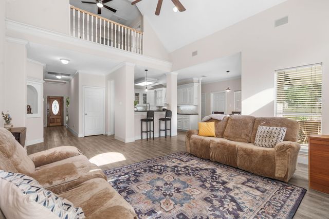 906 Vista Del Lago Drive, Huffman, TX 77336