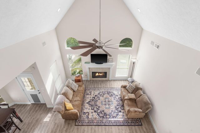 906 Vista Del Lago Drive, Huffman, TX 77336