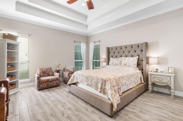 906 Vista Del Lago Drive, Huffman, TX 77336