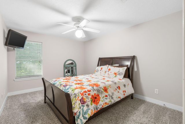 906 Vista Del Lago Drive, Huffman, TX 77336