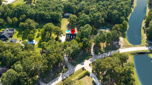 906 Vista Del Lago Drive, Huffman, TX 77336
