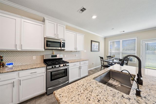 6548 Dream Catcher Lane, Dickinson, TX 77539