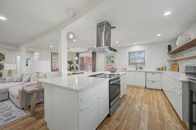 8046 Fall River Drive, Dallas, TX 75228
