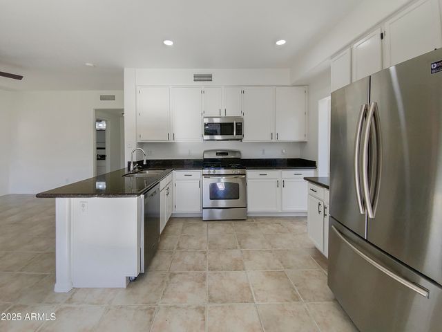 6805 W HARRISON Street, Chandler, AZ 85226