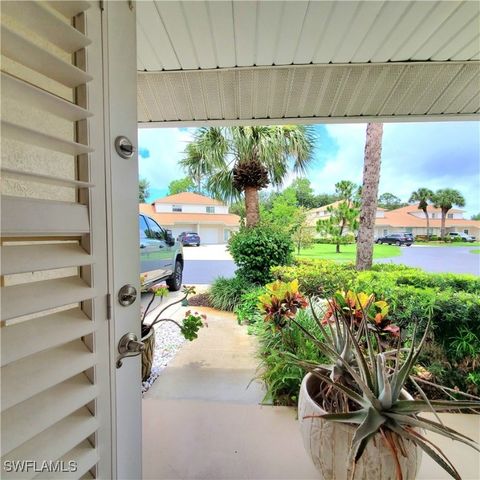 385 Dover PL 402, Naples, FL 34104