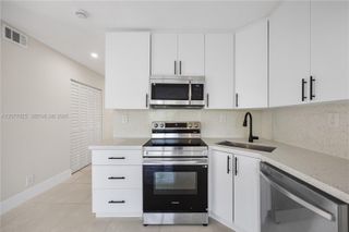 5420 Hollywood Boulevard 209, Hollywood, FL 33021