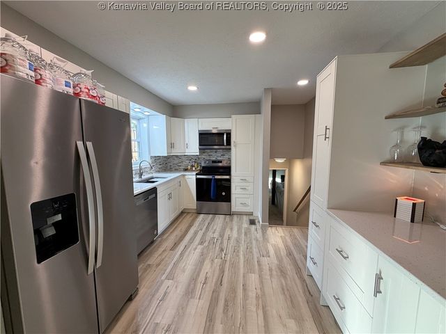 749 Grandview Avenue, Point Pleasant, WV 25550