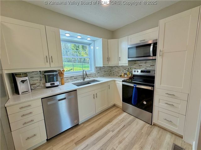 749 Grandview Avenue, Point Pleasant, WV 25550