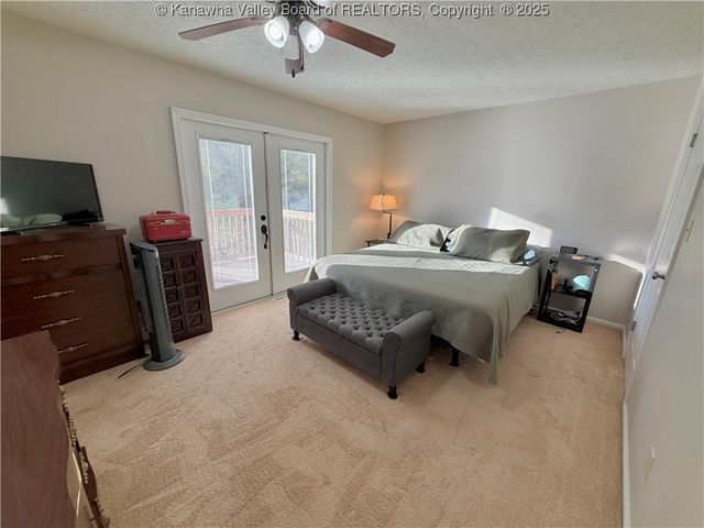 749 Grandview Avenue, Point Pleasant, WV 25550