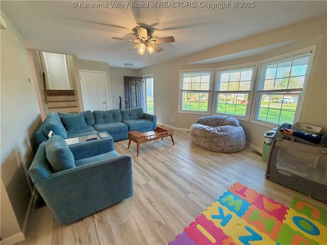 749 Grandview Avenue, Point Pleasant, WV 25550