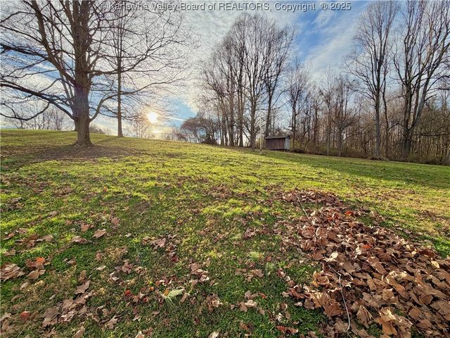 749 Grandview Avenue, Point Pleasant, WV 25550