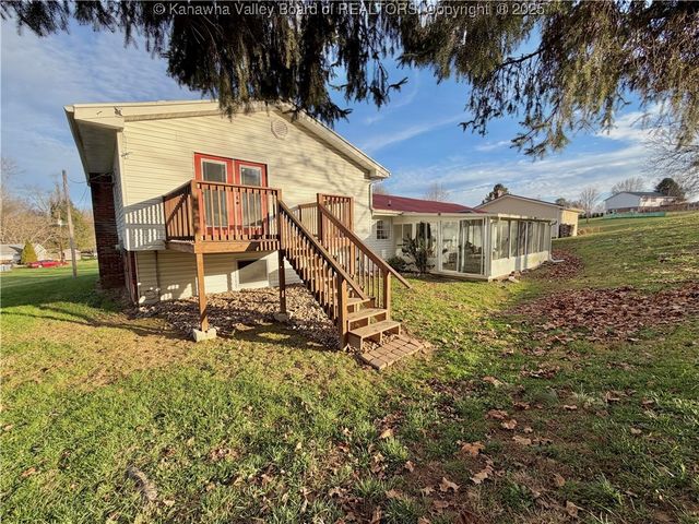 749 Grandview Avenue, Point Pleasant, WV 25550