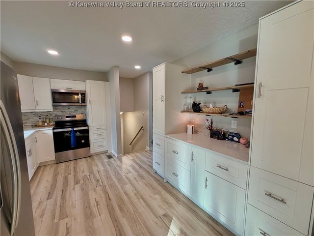 749 Grandview Avenue, Point Pleasant, WV 25550