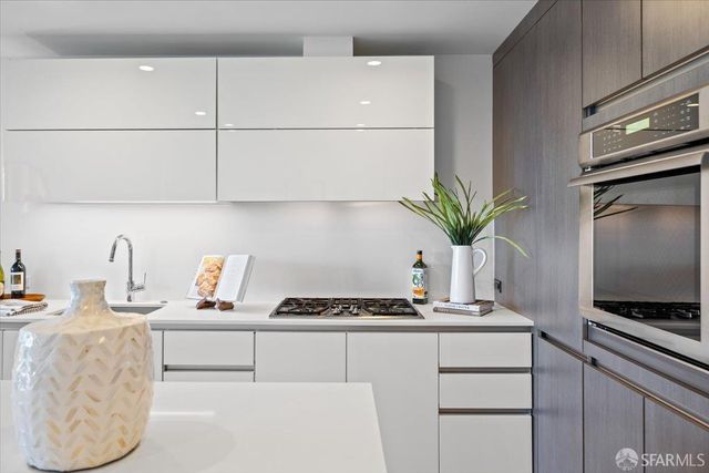 1650 Broadway Street 205, San Francisco, CA 94109